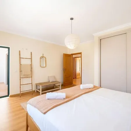 Villa Villa Serenity Tapada - Pool, Cinema Room & Gym