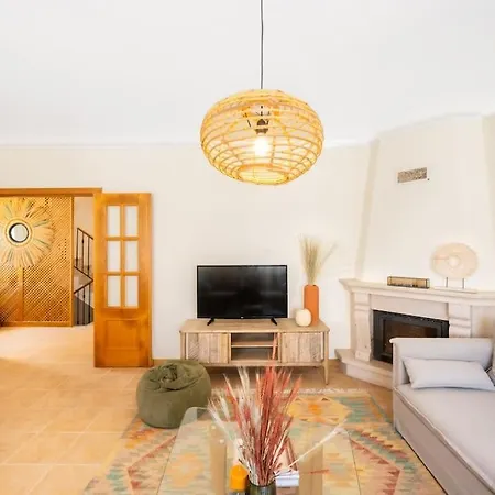 Villa Villa Serenity Tapada - Pool, Cinema Room & Gym *